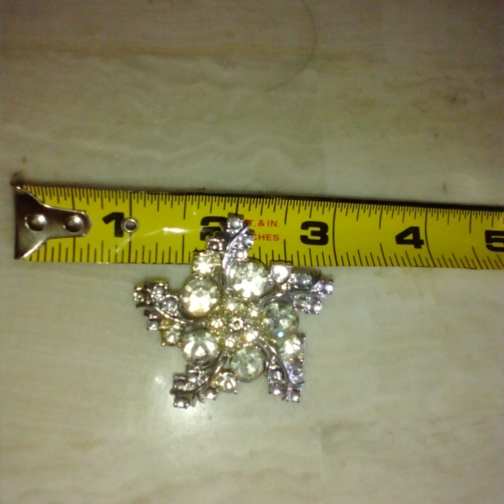 Brooch Rhinestone Vintage Brooch - Picture 7 of 7